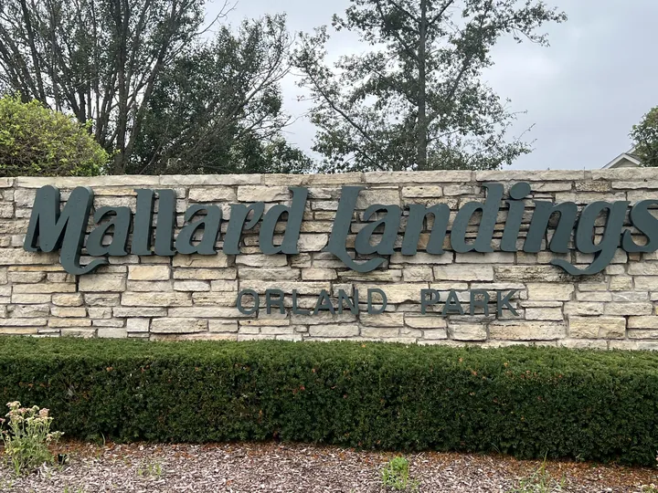 Hoa Entrance Landscaping Mallard Landings Orland Park Il