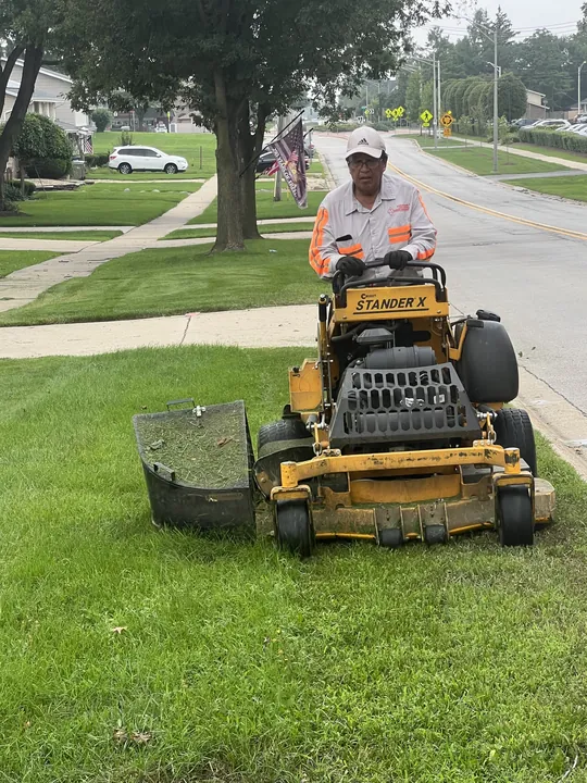 Stand On Mower Front Lawn Posen Il